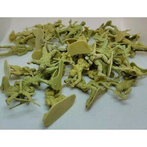 Light Green Plastic Army Men Lot of 39 - Modern US Military Figures Box 7